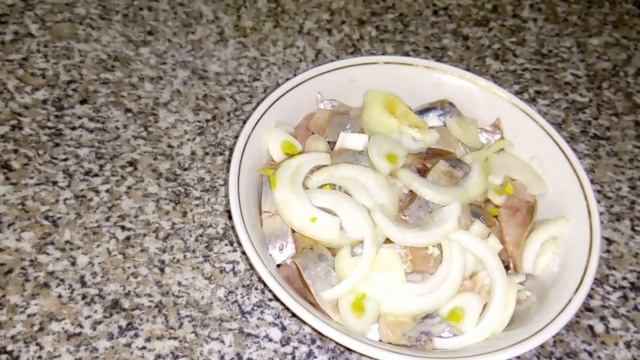 Маринованная селедка в томатном соусе. НЕОБЫКНОВЕННАЯ! смотреть онлайн