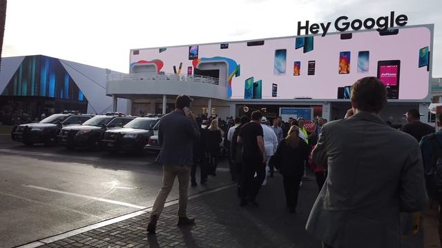 DJI Osmo Pocket Review - Tiny Camera, Big Fun смотреть онлайн