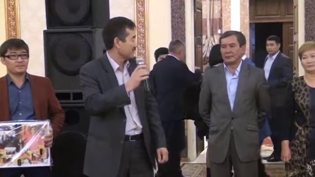 Гульзира 40 жас! Ресторан Думан Шырын 26.10.2013 часть 9 из 10 смотреть онлайн