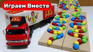 Машинки детям ! Играем в машинки ! Развивашки ! Играем в шарики ! Видео для детей