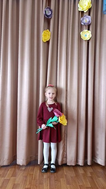 Карелина Полина