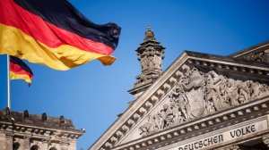 Жители Берлина вышли на протесты против повышения расходов на оборону