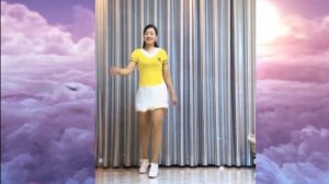 красавица Цин Цин (Qingqing) танцует Маленький Вихрь под Глюк’оZа - Мотыльки (feat. KYIVSTONER) #青青