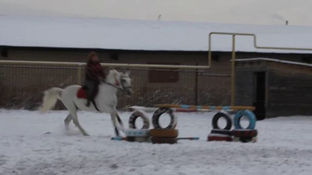 Замок, два прыжка смотреть онлайн