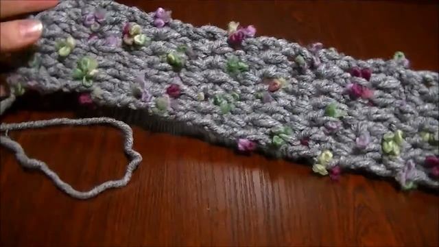 Простая зимняя повязка крючком из пряжи Alize Flower