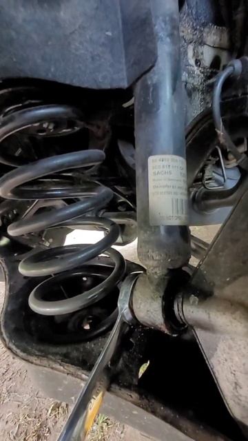 REAR SUSPENSION REPAIRS VW PASSAT #shorts смотреть онлайн