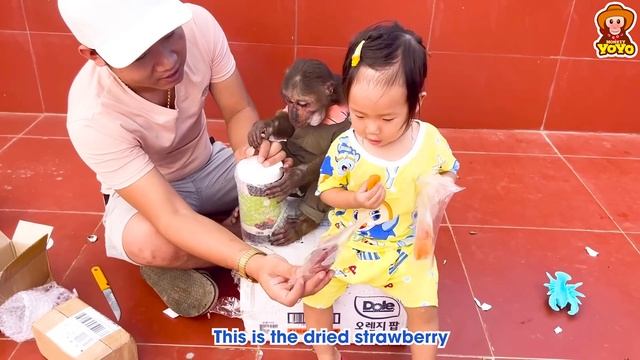 YoYo JR received a lot of presents from Ms Peggy Lin