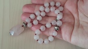 Четки из розового кварца "27 бусин"