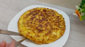 Тортилья де пататас (испанский традиционный завтрак или ужин).