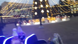 На поезде, с сестренкой)