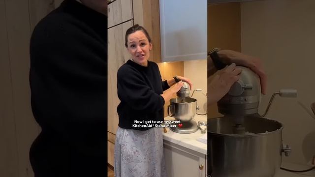 Jennifer Garner's Pretend Cooking Show - Episode 59: Dinner Rolls