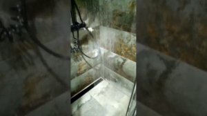санузел с душевым поддоном в строительном исполнении