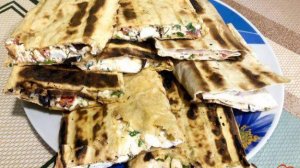 Лаваш с сырной начинкой