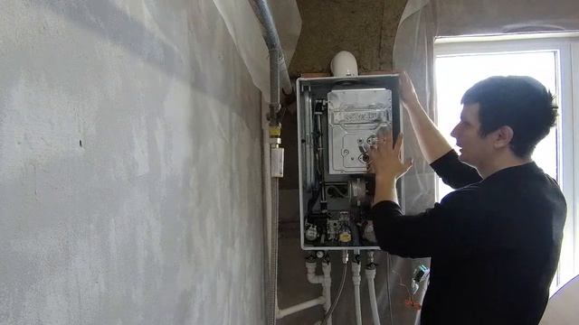 Обзор и техническое обслуживание котла NAVIEN DELUX S 13K смотреть онлайн