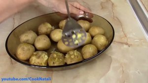 Молодая картошка запечённая в духовке с хрустящей корочкой