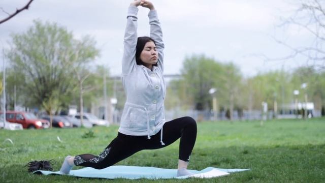 КАК СЕСТЬ НА ПРОДОЛЬНЫЙ ШПАГАТ?😻 смотреть онлайн