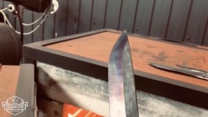 Клинки нагреваются в печи