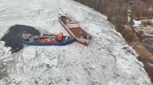 ЧП с сухогрузом в акватории Невы. Разлива нефтепродуктов специалисты не обнаружили