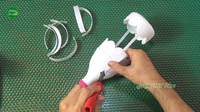 Hanging Planter Fontaine Design | Plastic Bottle Craft Ideas