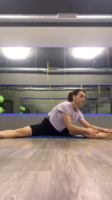 Марафон💪 продольный шпагат за 7 дней🤸♀️ #поддержилайками #спорт #шпагат #растяжка #красивоетело смотреть онлайн