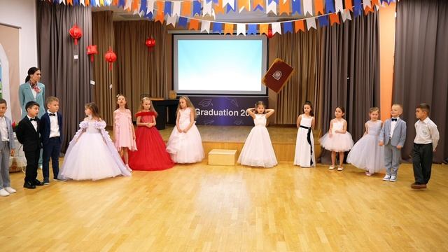 ВИДЕОСЪЕМКА ВЫПУСКНОГО В ДЕТСКОМ САДУ МОСКВА. ВИДЕООПЕРАТОР ВИДЕОГРАФ VIDEOLEG