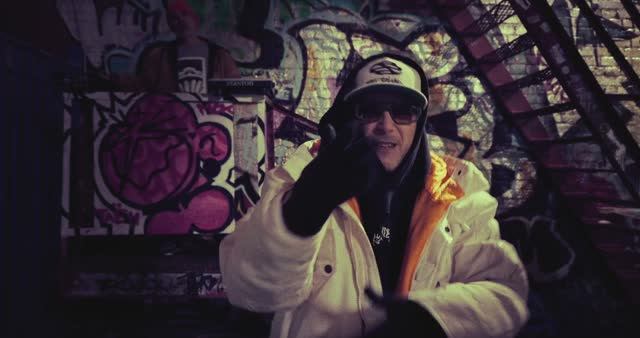 ШЕFF - Раздаю... Cruel Tool remix (Official Video) смотреть онлайн