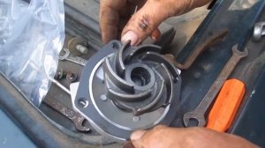 Как заменить помпу (водяной насос) на ВАЗ-2105. Ремонт.