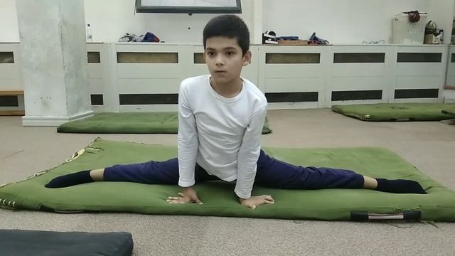 Как открыть шпагать 1 месяц. How do open legs 1 months смотреть онлайн