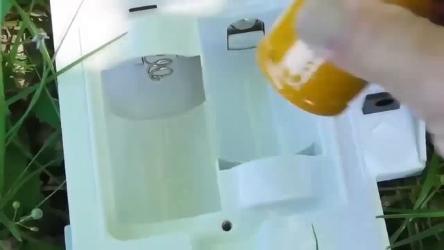 Петлевой слайдер x стиральная машина x множество разноцветных шариков