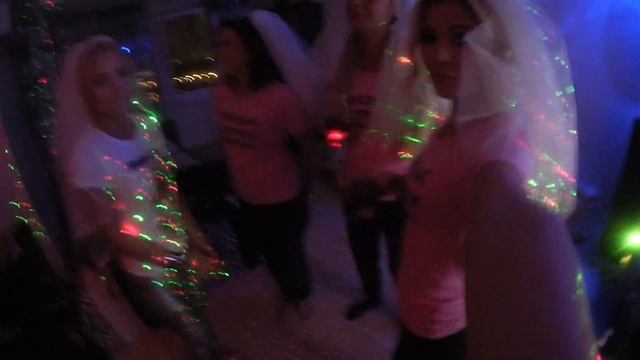 Отвязный-девичник! Наконец-то! КРУТАЯ ТУСА смотреть онлайн