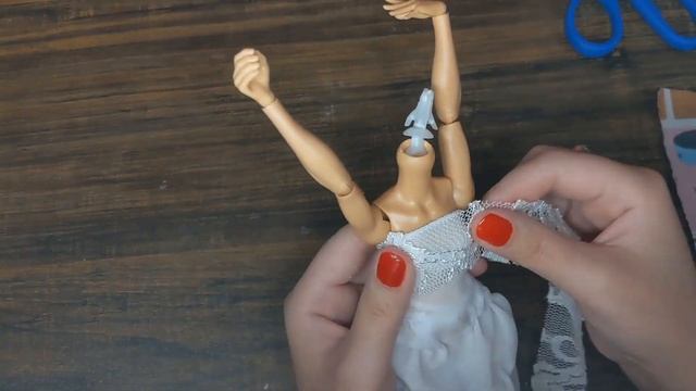 Turning A Monster High Doll Into a Zombie Slaying Bride + Mini Chainsaw Tutorial | OOAK Doll Repain смотреть онлайн