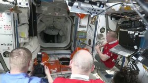 2025 03 16 SpaceX Crew-10 Открытие люка и приветствие на МКС