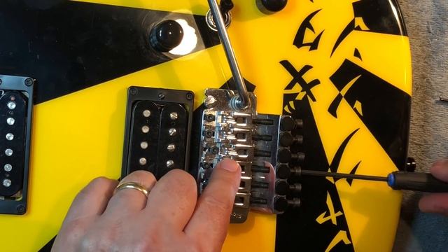 Floyd Rose - EASY Swapping The Correct Sustain Block!!