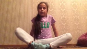 Как научиться садиться на шпагат