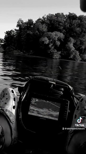 Love watchin the school come in #panoptix #garmin #13fishing #fishing #tennessee смотреть онлайн