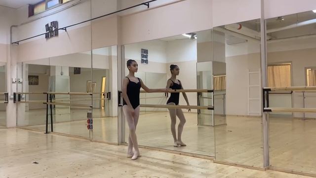 Video sequenza danza classica / legazione contemporaneo смотреть онлайн