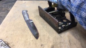 Подготовка клинка к шлифовке спусков лезвия.