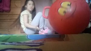 Как сесть на шпагат？Очень простые упражнения.