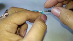 Вяжем шнурок крючком.