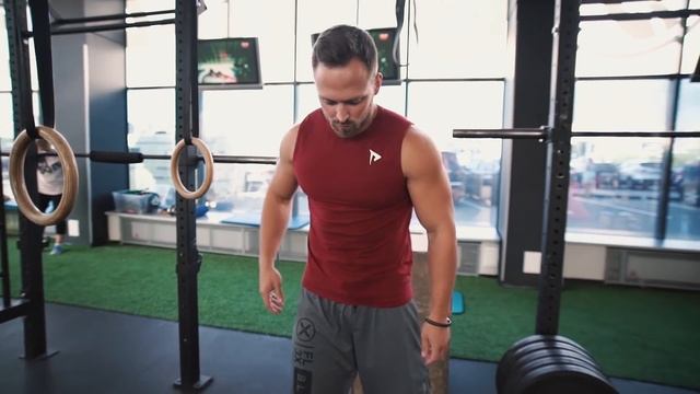 ЗАРУБА ПРОТИВ ПИЛОНИСТКИ / ОЧЕНЬ СТРАННЫЕ УПРАЖНЕНИЯ НА ПРЕСС смотреть онлайн