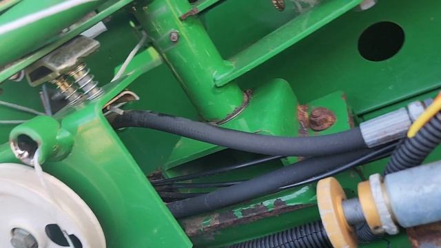 порядок установки шпагата John Deere 623 прессподборщик