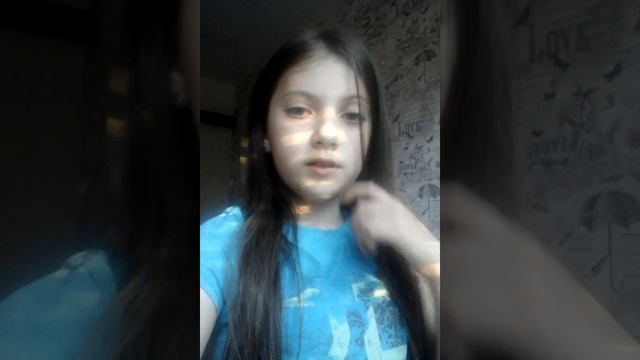 КАК СЕСТЬ НА ПРАВЫЙ ШПАГАТ😁 смотреть онлайн