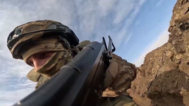 Тяжело в учении, легко в бою! Тренировка штурмовиков захвату опорных пунктов.