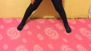 Как быстро сесть на шпагат.