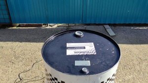 Купил бочки и готовим их под воду, - для полива!