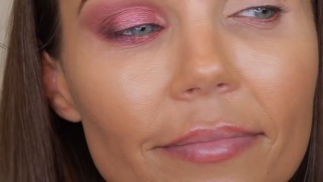 NEW RARE BEAUTY HOLIDAY EYESHADOW PALETTES | 5 LOOKS | FULL REVIEW смотреть онлайн