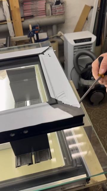 🔧 Завершающая стадия сборки дверных полотен! 🌟