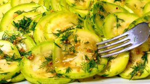 Очень вкусные маринованные кабачки. Сохраняйте рецепт сразу! Кабачки перед которыми никто не устоит