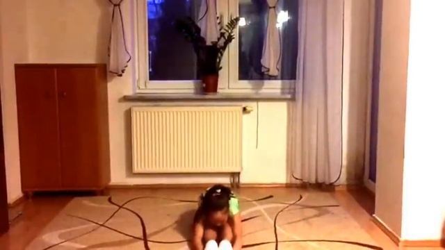 Как сесть на шпагат. Шпагат от Наргис. смотреть онлайн