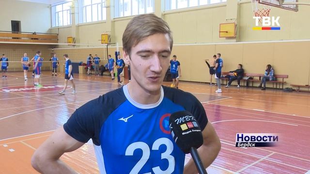 Чемпионат Новосибирской области по волейболу среди мужчин состоялся в ДС «Авангард» Бердска